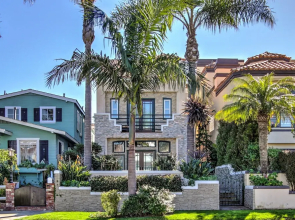 Designer - 3 Br Home