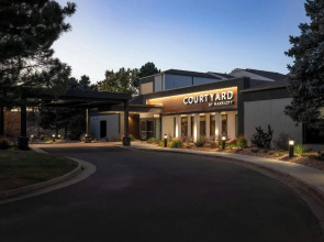 Courtyard by Marriott Denver Central Park