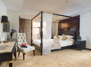 Huachen International Hotel