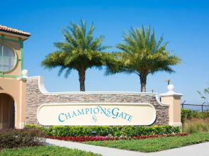 3BR up to 8 People at Champions Gate