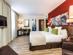 Отель Leonardo Hotel Barcelona Gran Via