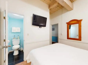 The Island Inn By TO