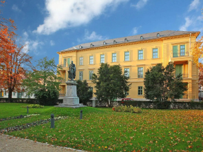 Ipoly Residence - Executive Hotel Suites