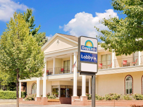 Days Inn by Wyndham Waynesboro