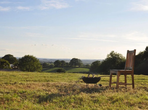Immaculate and Cosy Bell Tent in Shaftesbury, UK
