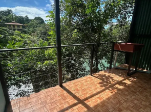 Pacific Breeze Lodge