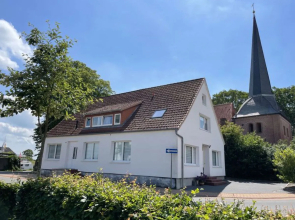Zur Kirche