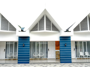 Ariandri Hotel & Resort 