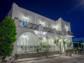Cyclades Hotel & Studios