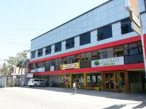 Mahogany Tourist Inn