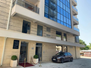 Panoramic sea view 3-bedroom apartment 50 m from the sea