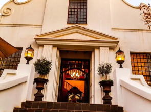 Constantia Guest Lodge