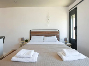 Sunshine Apt- Unique Holidays by the Sea