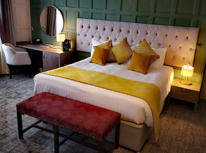 Hatherley Manor Hotel & Spa