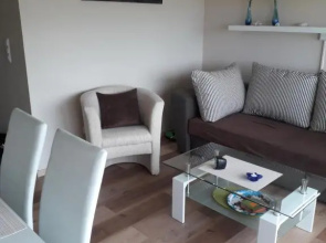 Appartement mit Balkon und Meerblick
