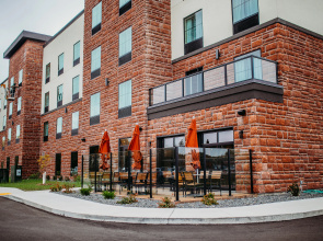 Cobblestone Hotel & Suites - International Falls