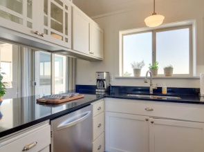 Scenic Bandon Vacation Rental w/ Beach Access!