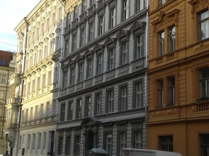 Apartment Mala Strana Petrinska