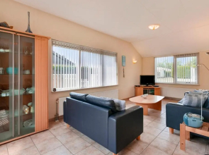 Bungalow Pinusoord 3 - Ouddorp near the beach with big garden