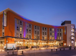 Holiday Inn Express Portsmouth - Gunwharf Quays by IHG