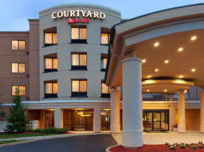 Courtyard By Marriott Farmington