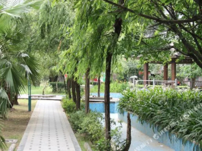 Lijing Holiday Hotel