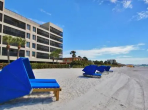 Arie Dam 301 Condo
