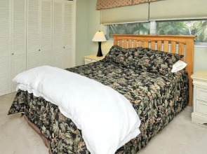 NaplesFloridaVacationHomes.com: Monte Carlo Vacation Rental Home