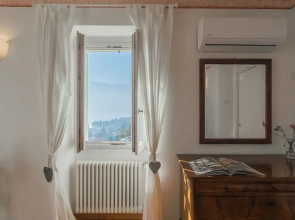 Giuliano's House - Amazing Lake View by Rent all Como