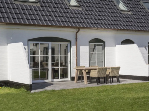 Farmhouse in De Cocksdorp Near Beach