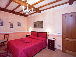 Spacious Cottage in Lucignano with Garden