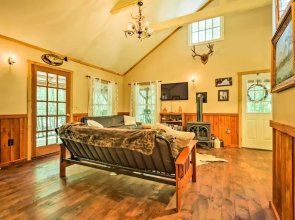 'clearwater Cabin' on 10 Acres w/ Trout Stream!
