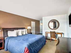 Travelodge Center Strip