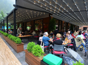 Inanlar Deluxe Hotel & Bungalow