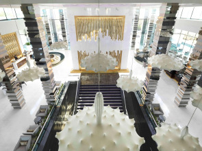 Отель Fairmont Bab Al Bahr