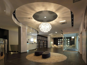 Holiday Inn Milan Nord Zara by IHG