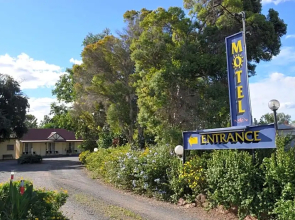 Bungalow Motel