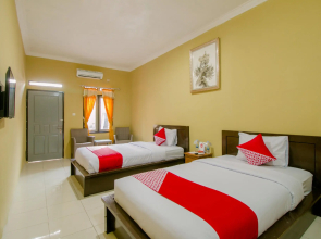 OYO 867 Bettah Coba Homestay