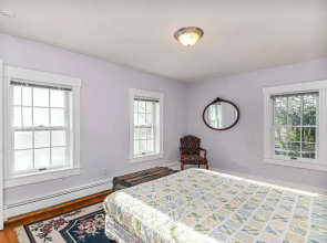 4 BDR w/ Private Hot Tub, Backyard and Deck!