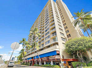 Ocean View 1BR at Ilikai Marina