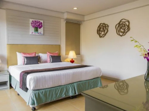 Karma Royal Boat Lagoon - 4 Nights, Phuket, Thailand