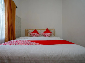 OYO 1216 Hotel Sejati