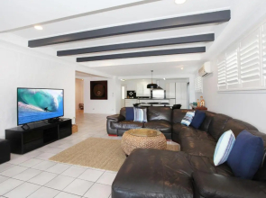 Tarcoola 49 - Four Bedroom Canal Home with Pool