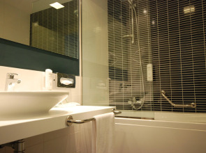 Holiday Inn Milan Nord Zara by IHG