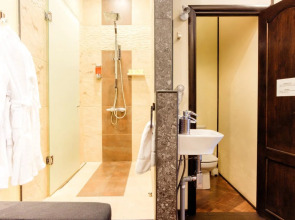 GhOtel На Невском