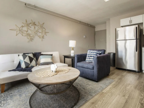 Cozysuites - Stylish Apartment in Downtown Louisville