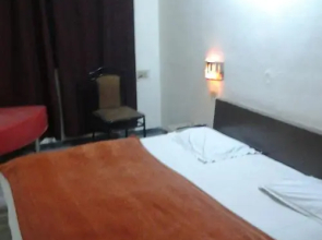 Hotel Rama Inn