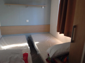 Bungalow With 3 Bedrooms in Gastes, With Pool Access and Furnished Ter