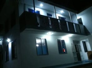 Uroa White House Inn