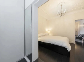 Bondi Beach Prime with Sunroom H405